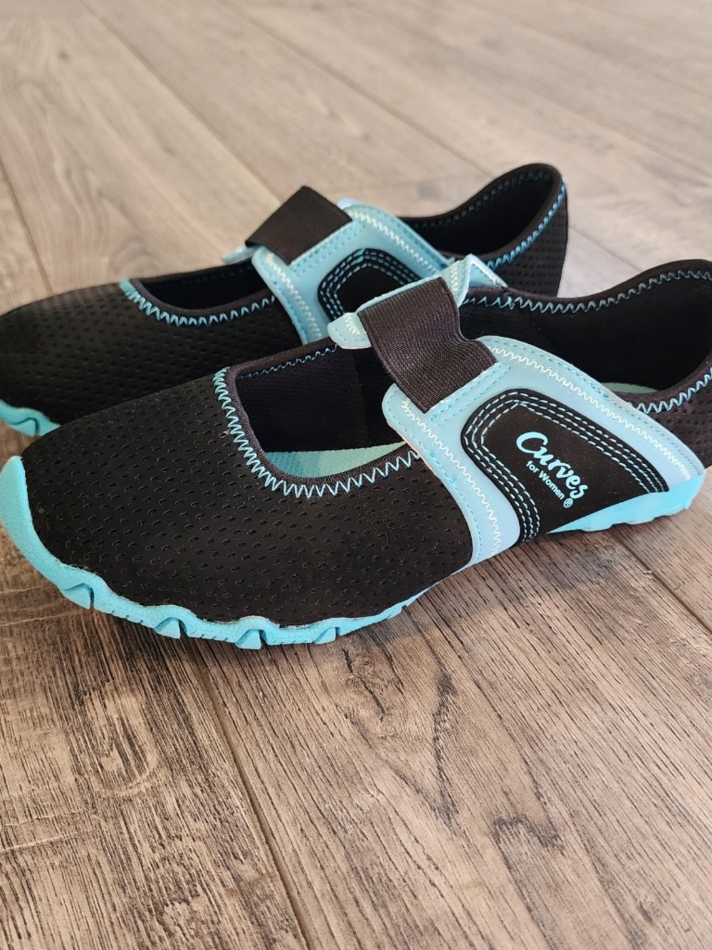 Curves For Women Blue Step In Style Sneakers Size 7.5